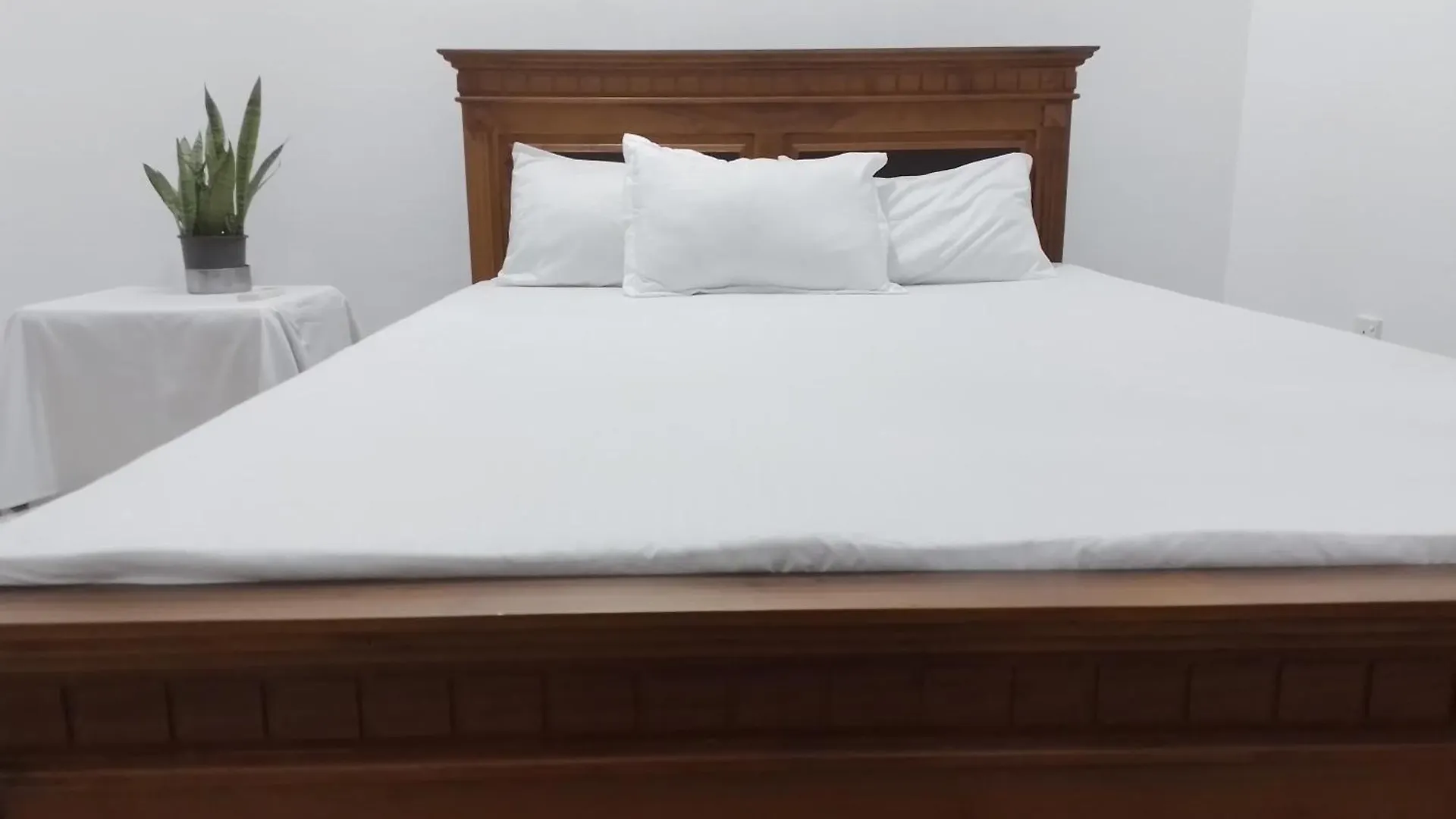 Joy Lagoon Residence 니곰보